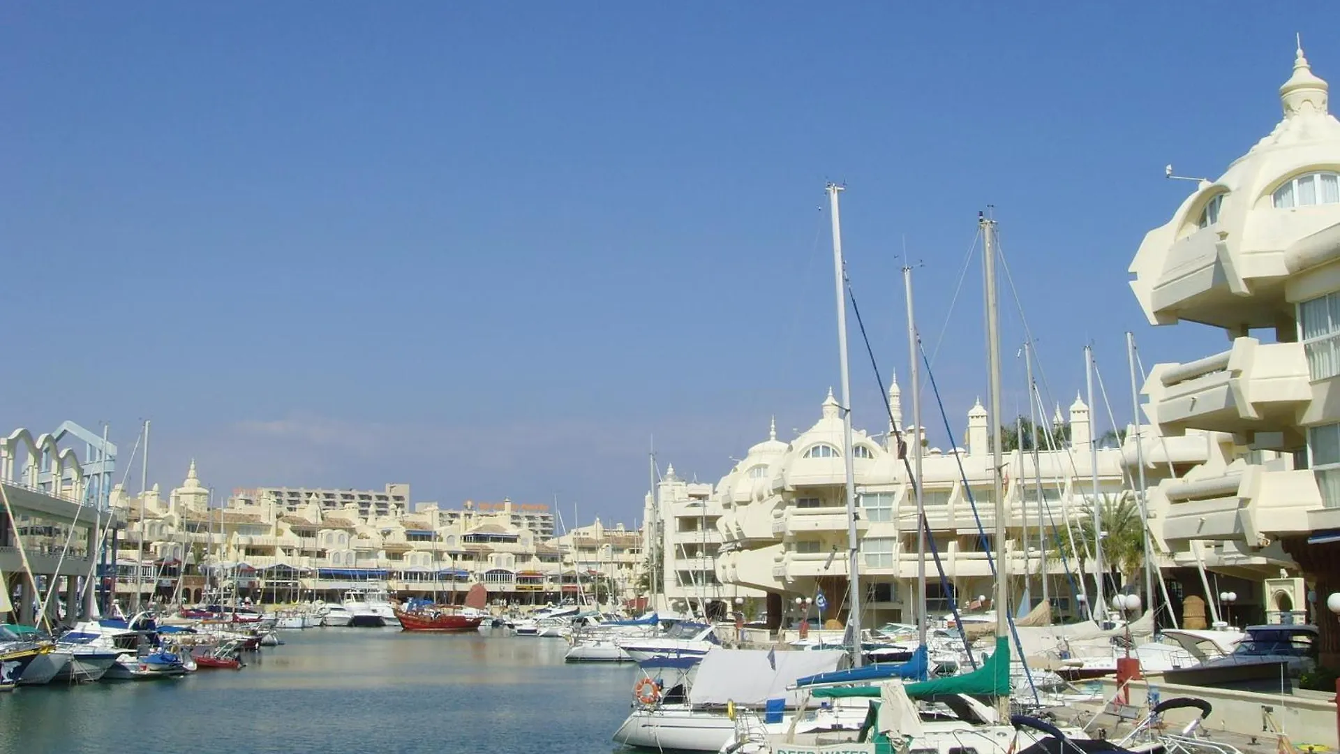 Nordic 1 Bedroom Apartment On Island Complex In Marina Harbour Benalmadena
